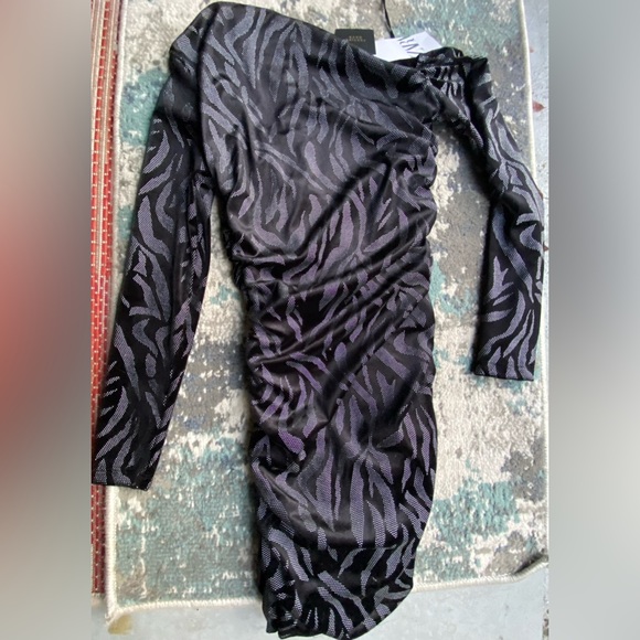 ZARA BLACK & SILVER ONE SHOULDER VELVET MINI DRESS SMALL NWT - Picture 12 of 14